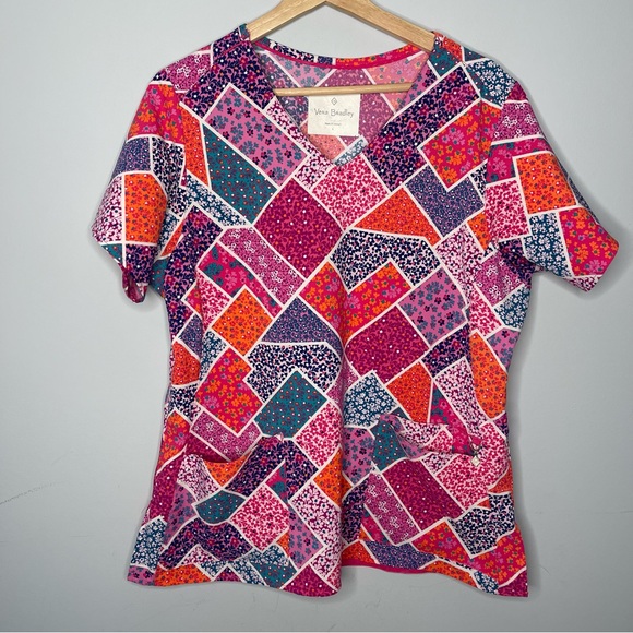 Vera Bradley Tops - Vera Bradley V-Neck Floral/Paisley Print Scrub Top (Large)